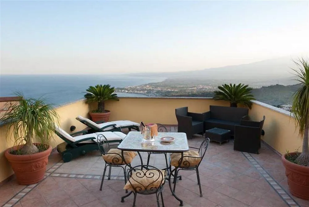 تاورمينا B&B Villa Barone فندق مبيت وإفطار