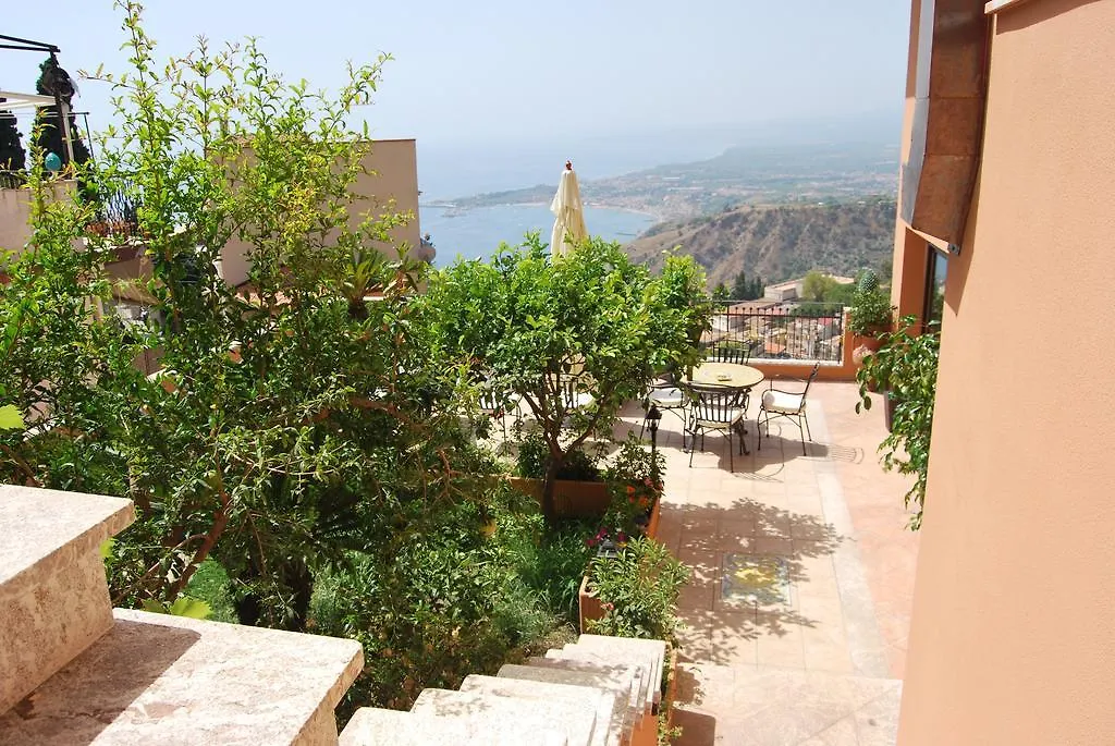 تاورمينا B&B Villa Barone 3*,