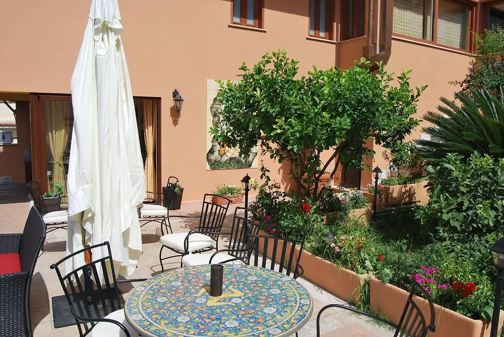تاورمينا B&B Villa Barone فندق مبيت وإفطار