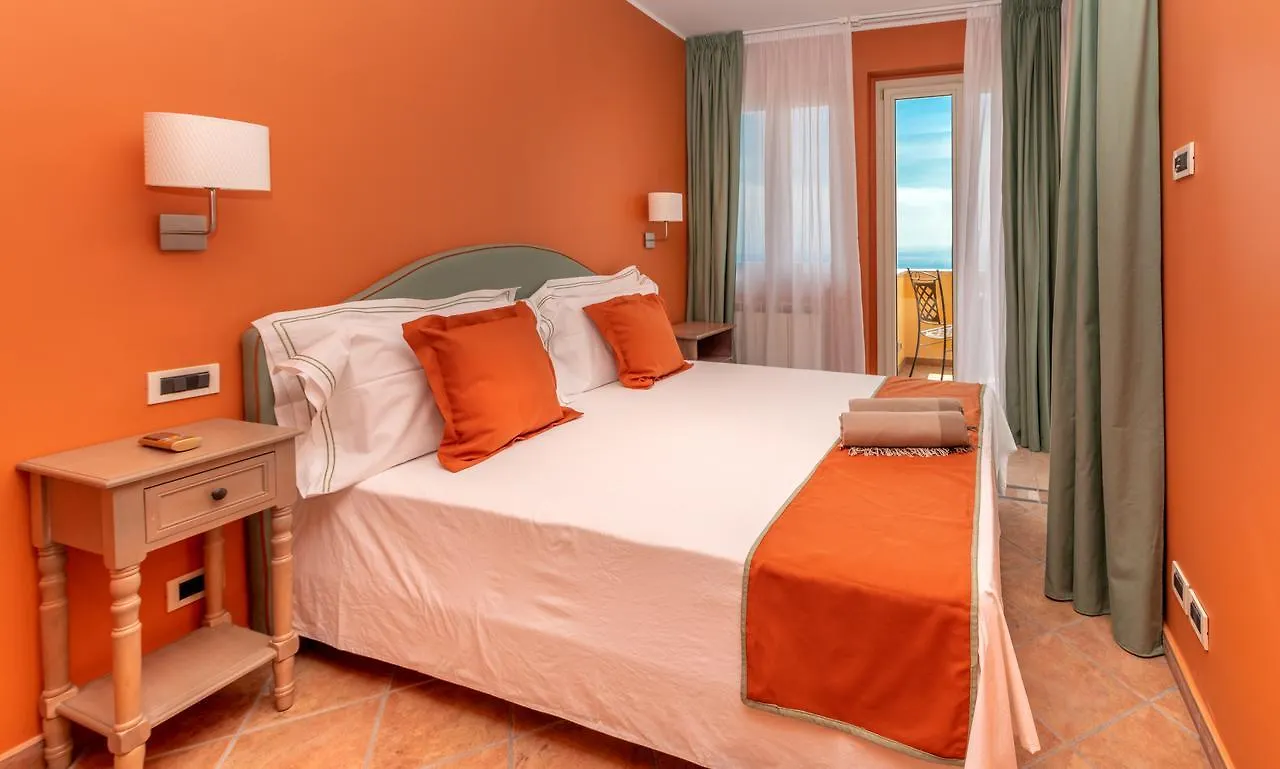 تاورمينا B&B Villa Barone 3*,  إيطاليا